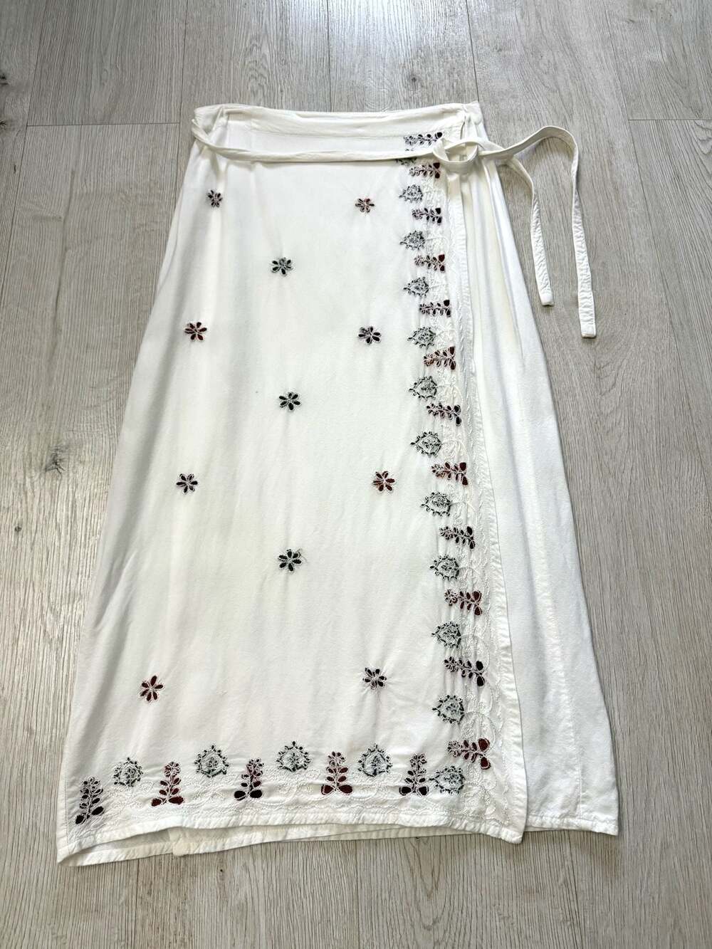 L.S.I. Vintage Floral Embroidered Wrap Skirt